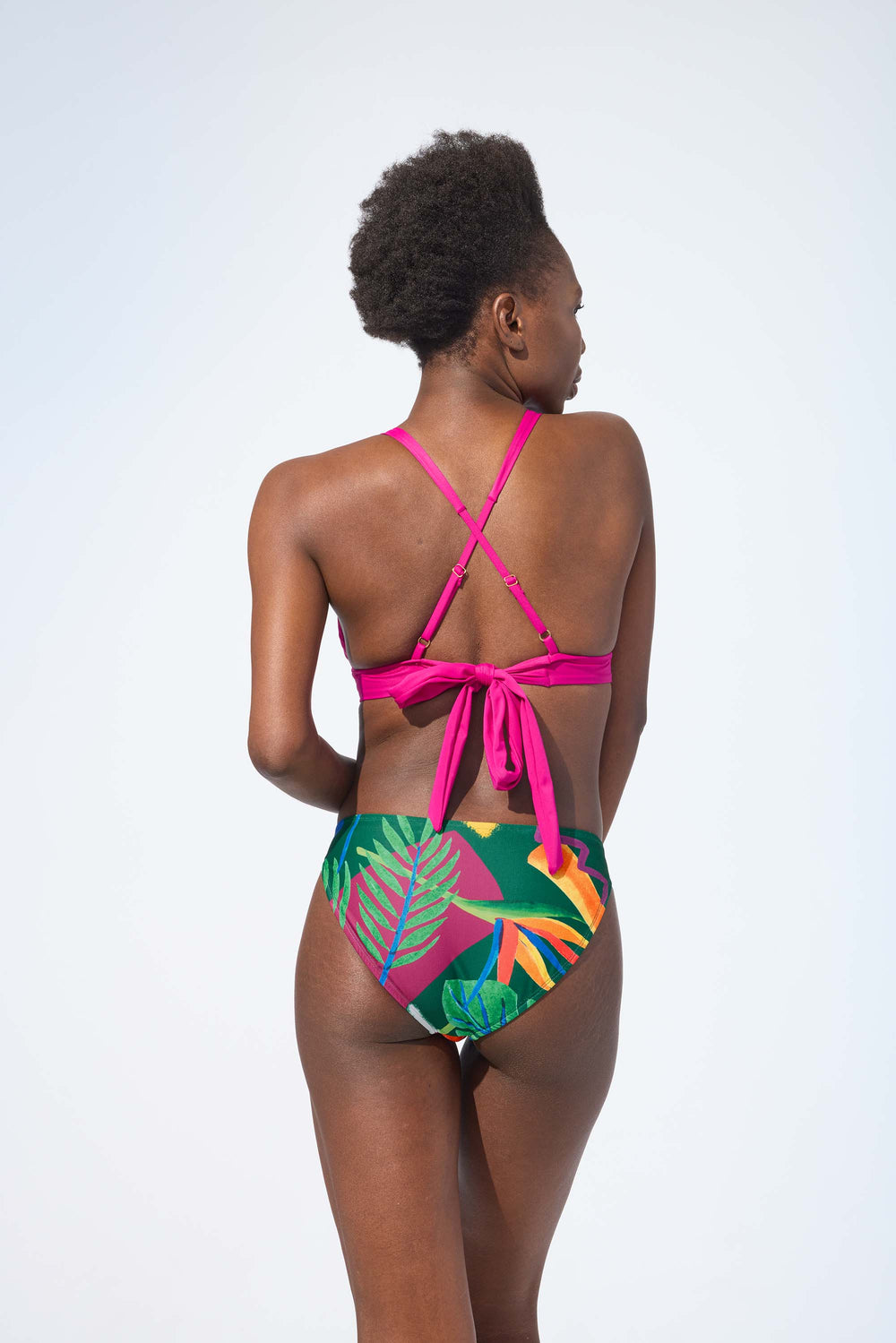 ANA – Mid-high waist bikini bottom in Essence print