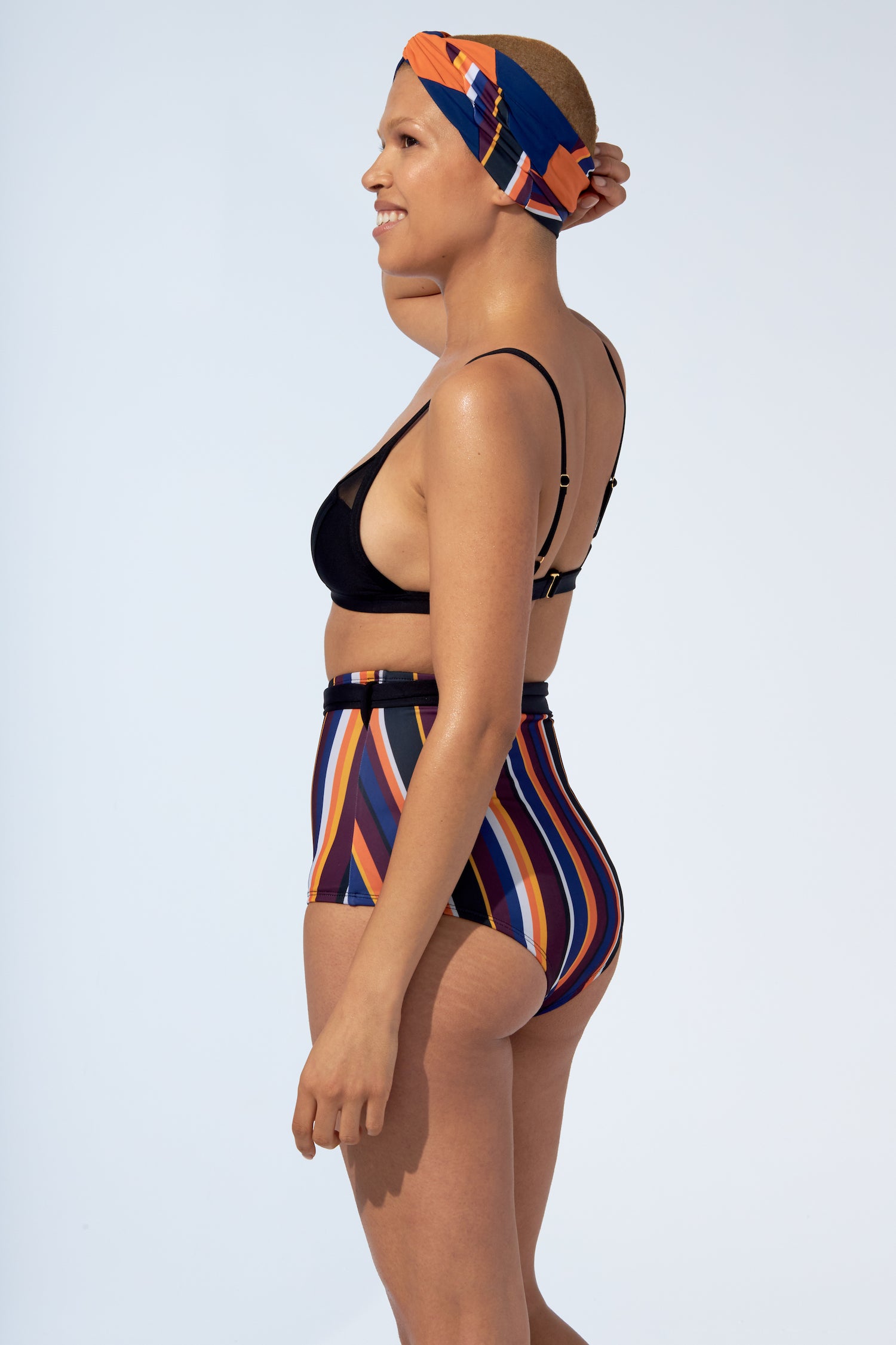 PENELOPE – Bikini top in Black and mesh - Selfish swimwear Top