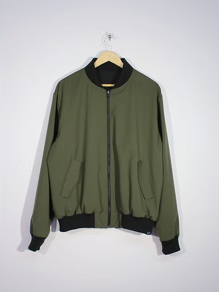 1ER MAI - Reversible Bomber Jacket in Olive Green/Black