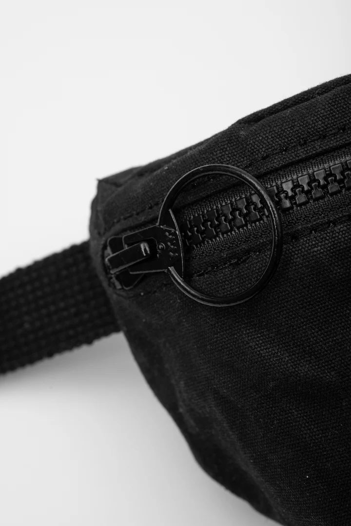 VEINAGE - Pio -  Waterproof waxed cotton fanny pack