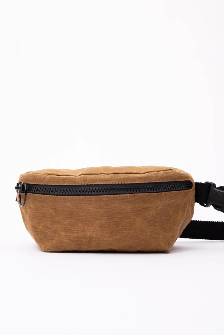 VEINAGE - Pio -  Waterproof waxed cotton fanny pack