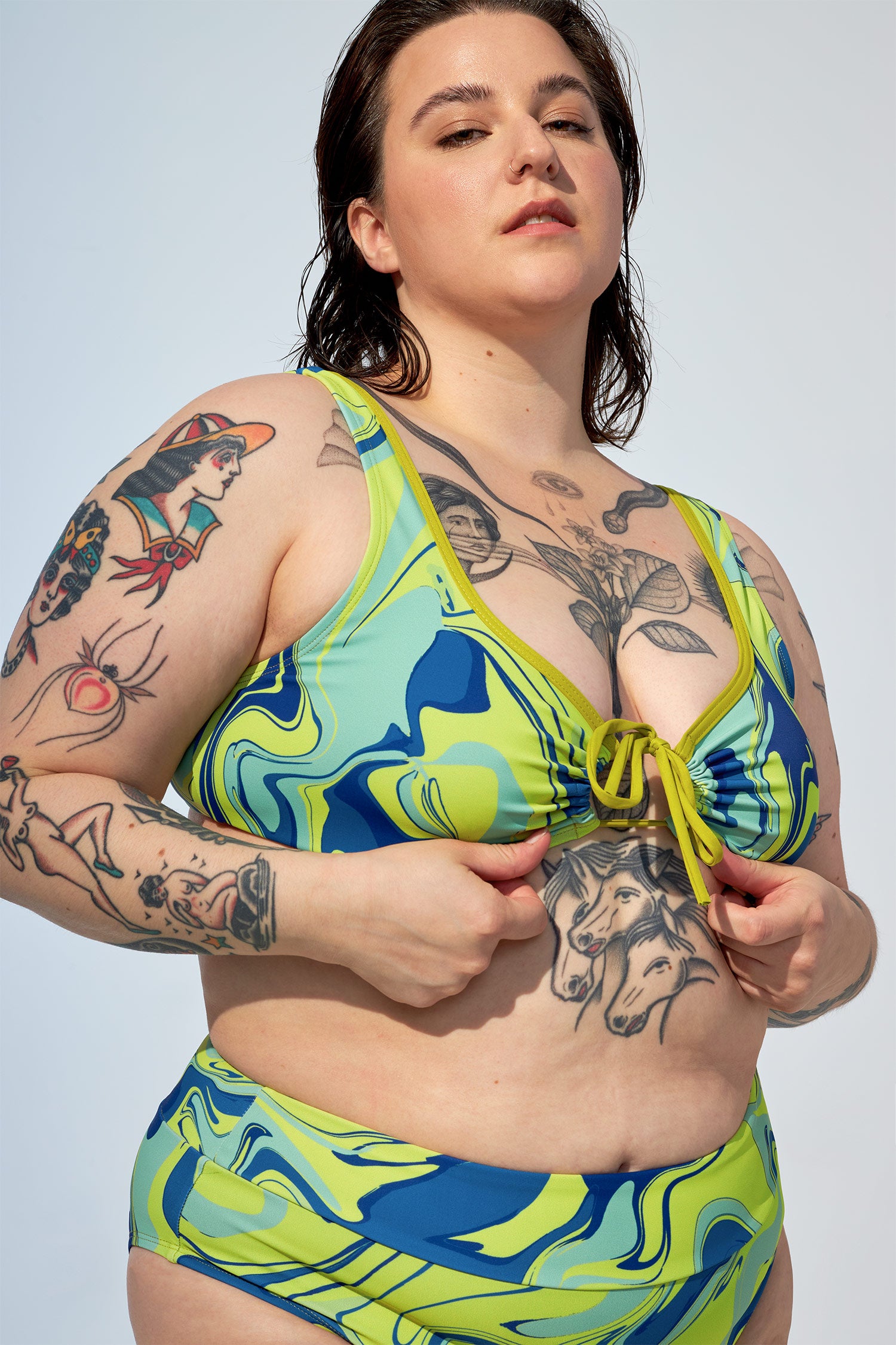 GIA - Bikini Top in Green marble swirls print