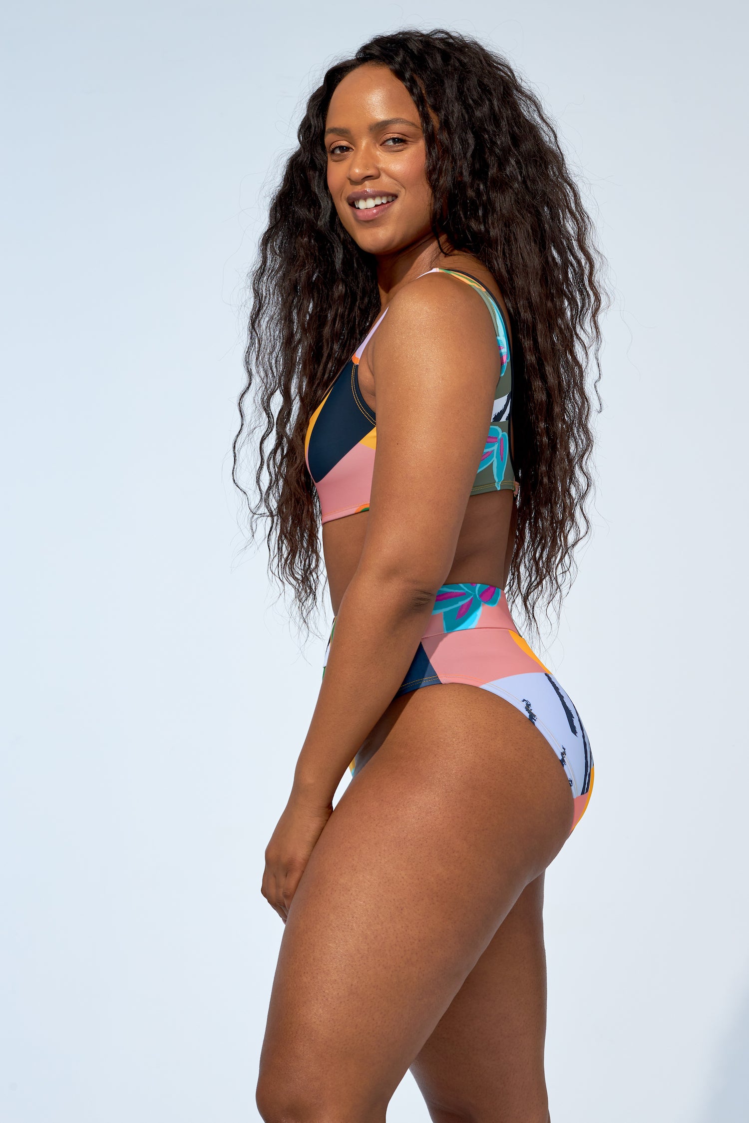 GABRIELLE - Bikini Top in Tropical print - Selfish swimwear Top